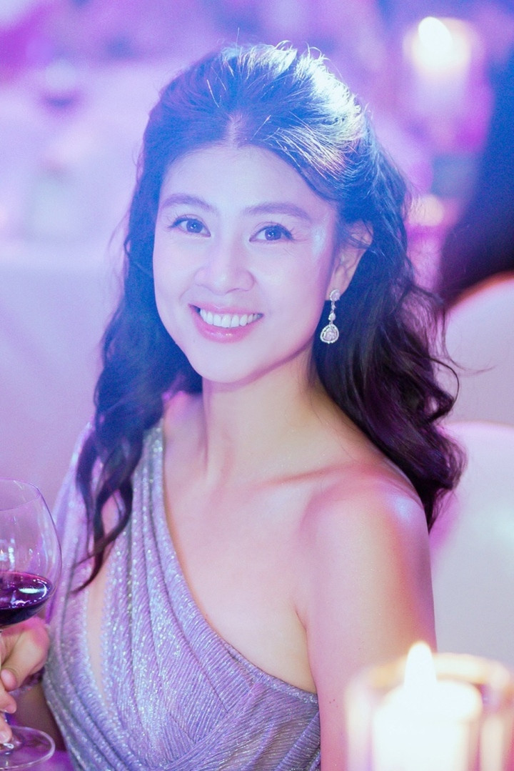 "Bà hoàng phòng vé'" Kim Thư thăng hạng nhan sắc - Hình 4 "Bà hoàng phòng vé'" Kim Thư thăng hạng nhan sắc ảnh 4