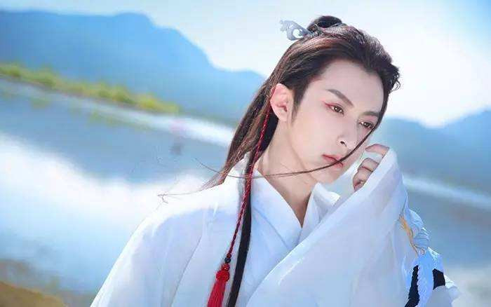 Mỹ nam nào được hoàng đế Trung Hoa lập làm hoàng hậu? - Hình 9 My nam nao duoc hoang de Trung Hoa lap lam hoang hau?-Hinh-9