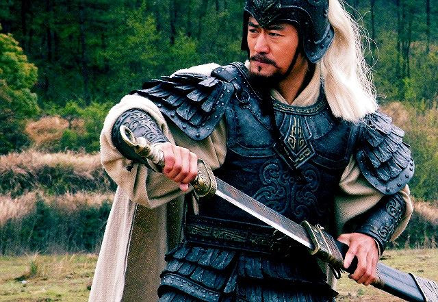 Anh hung nao khien gian than Dong Trac khiep so nhat?