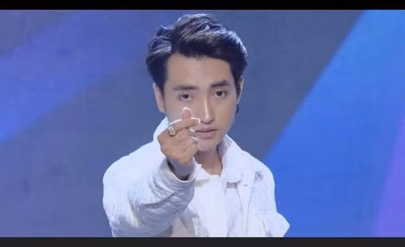 It ai ngo Hoai Lam co mot em ho dien trai va day tai nang