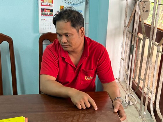 Quang Binh: Bat hon 13kg ma tuy dang ketamin tu Lao vao Viet Nam-Hinh-3