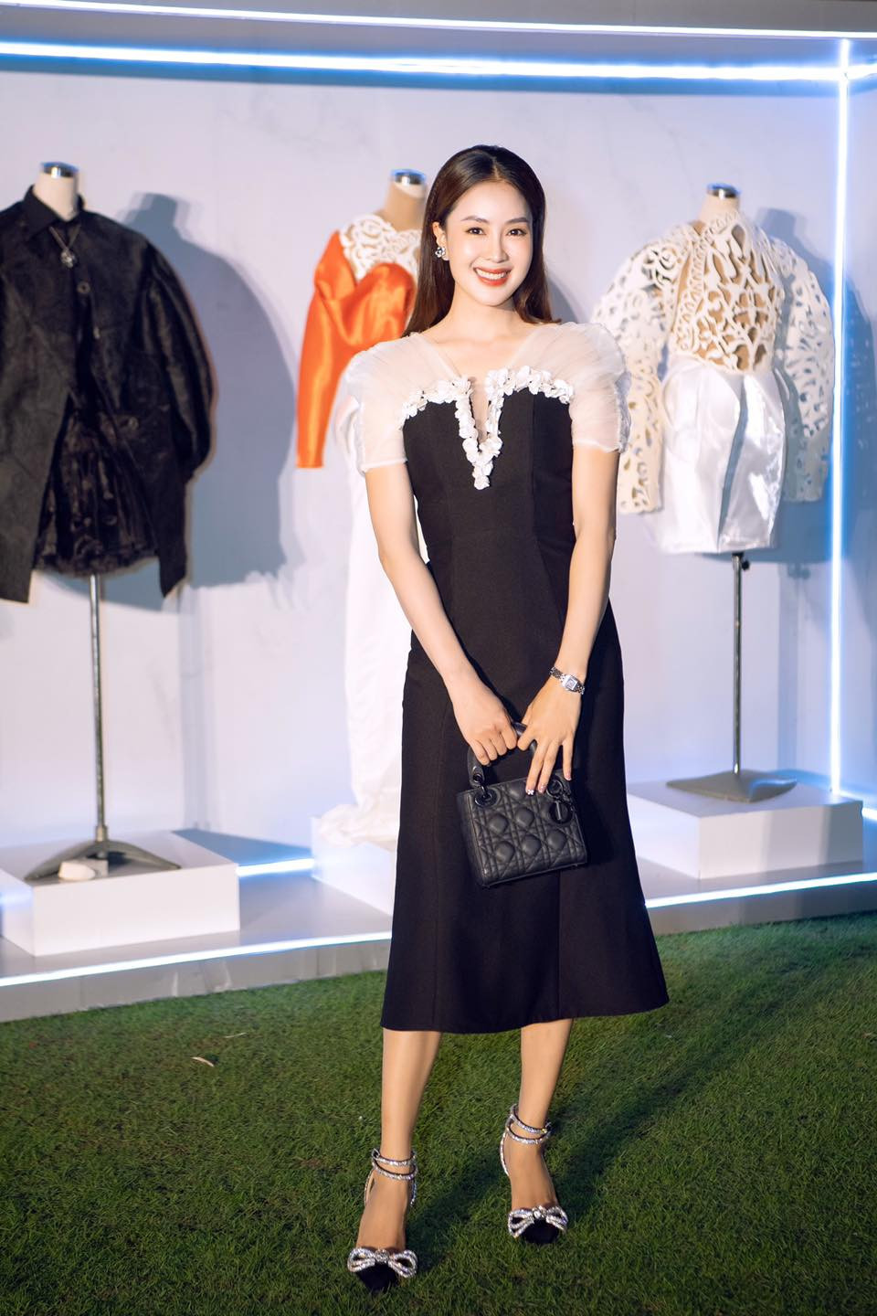 Hồng Diễm ngoài đời hấp dẫn gấp bội trên phim - Hình 8 Hong Diem ngoai doi hap dan gap boi tren phim-Hinh-8