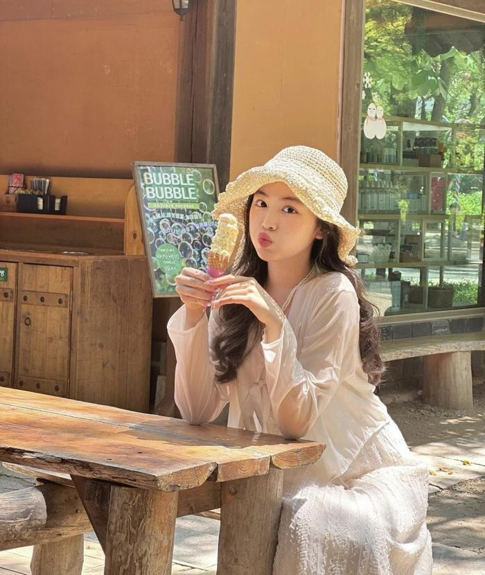 Hon nhan 2 thap ki cua MC Quyen Linh va vo-Hinh-9