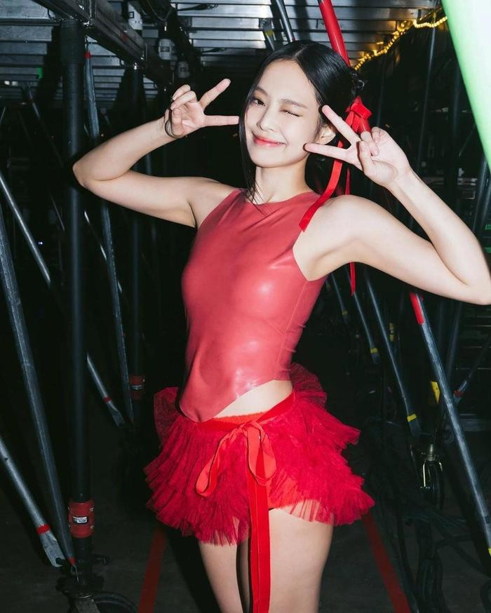 Vì sao Jennie bị ghét nhất BLACKPINK? - Hình 9 Vi sao Jennie bi ghet nhat BLACKPINK?-Hinh-9