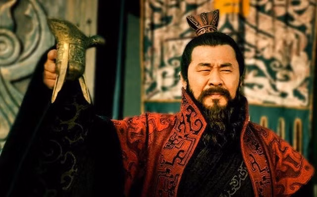 Ly do thuc su khien Tao Thao du muon cung khong dam soan ngoi