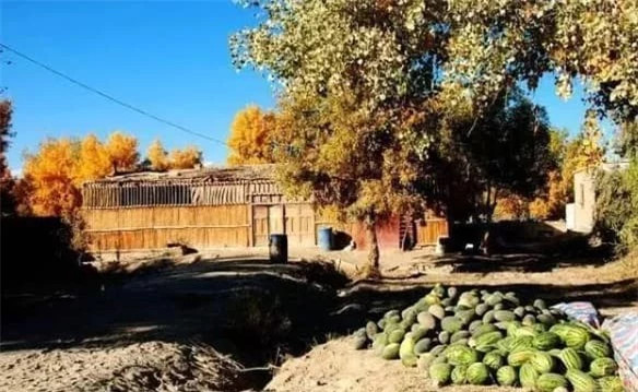 Phát hiện thị trấn nhỏ, nơi con người không biết đến thời gian - Hình 3 Phat hien thi tran nho, noi con nguoi khong biet den thoi gian-Hinh-3