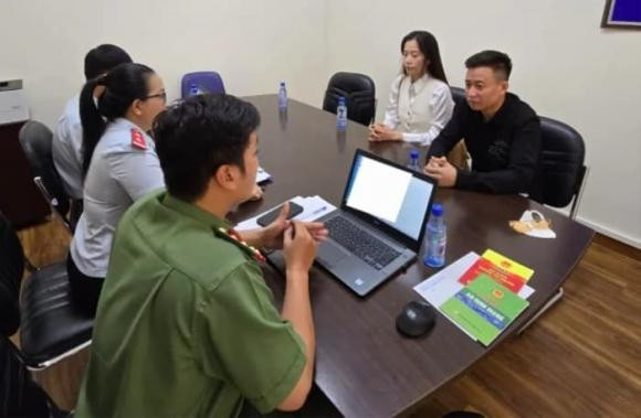 Nam Em tiet lo chong chua cuoi tra no ho co hang tram trieu-Hinh-4