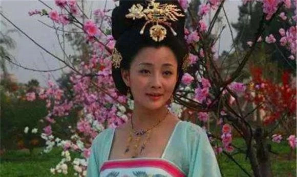 Duong Quy Phi khien Duong Huyen Tong me man nhan sac thuc su the nao?-Hinh-2