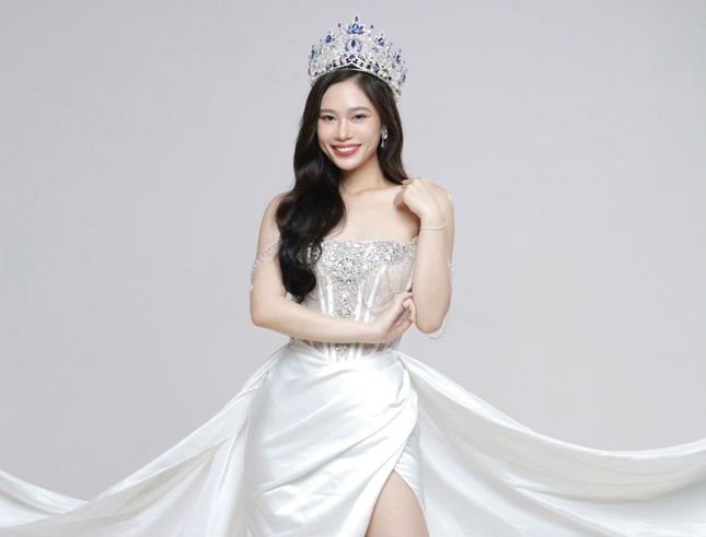 Nu sinh nganh Bao chi gianh vuong mien Hoa khoi USSH-Hinh-2