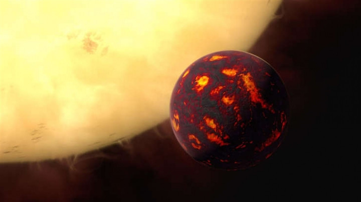 55 Cancri e: Ngoại hành tinh giá trị nhất của vũ trụ. 55 Cancri e có khối lượng gấp 9 lần khối lượng Trái Đất và có đường kính gấp khoảng 2 lần Trái Đất. Các nhà thiên văn học cho rằng 55 Cancri e có thể bao gồm carbon áp suất cao ở dạng than chì và kim cương cùng với sắt và các chất khác.