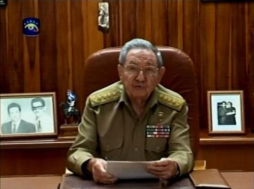 Chủ tịch Cuba Raul Castro đọc bài diễn văn trên sóng truyền hình quốc gia ngày 17/12.