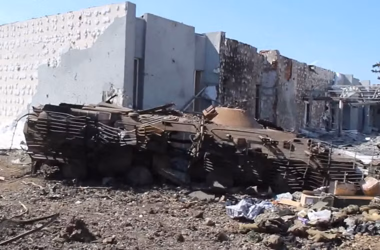 BTR-80 bị hạ đo ván khắp miền đông.