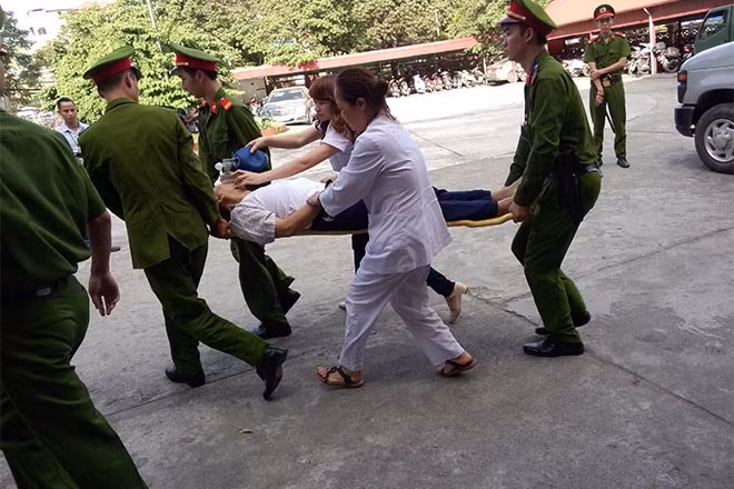 Ông Trần Ngọc Thanh, nguyên Giám đốc Công ty cổ phần đầu tư ACB Hà Nội, người đã bị tòa sơ thẩm kết án 5 năm 6 tháng tù cũng bị triệu tập tới phiên tòa xử phúc thẩm bầu Kiên với tư cách người liên quan. Ngay ngày đầu xử phúc thẩm (28/11), ông Thanh đã bị choáng và ngất xỉu ngay tại phiên tòa.