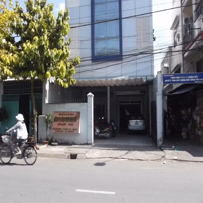 Công ty Lương thực Vĩnh Long, nơi ông D. và cấp dưới bị bắt giữ.