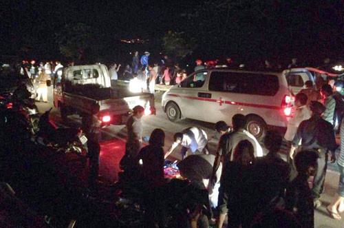 Nguyên nhân chiếc xe khách trên lao xuống vực là do tài xế đi nhanh, đến đoạn cua gấp không làm chủ được tốc độ đã đâm vào xe 4 chỗ đi ngược chiều mang BKS Hải Phòng. Xe 4 chỗ văng vào taluy ven đường còn xe khách rơi xuống vực từ độ cao hơn 100m. Ngày 17/9, cơ quan điều tra Công an tỉnh Lào Cai đã ra quyết định khởi tố vụ án hình sự trên về tội "vi phạm quy định về điều khiển phương tiện giao thông đường bộ".