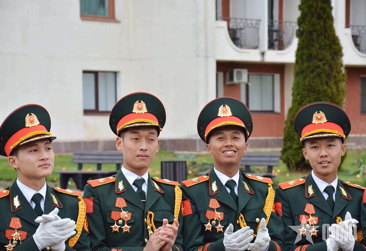 Nhung hinh anh “don tim” cua doan Viet Nam tham gia Le duyet binh tren Quang truong Do-Hinh-10