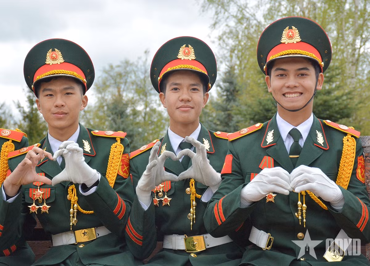 Nhung hinh anh “don tim” cua doan Viet Nam tham gia Le duyet binh tren Quang truong Do-Hinh-14