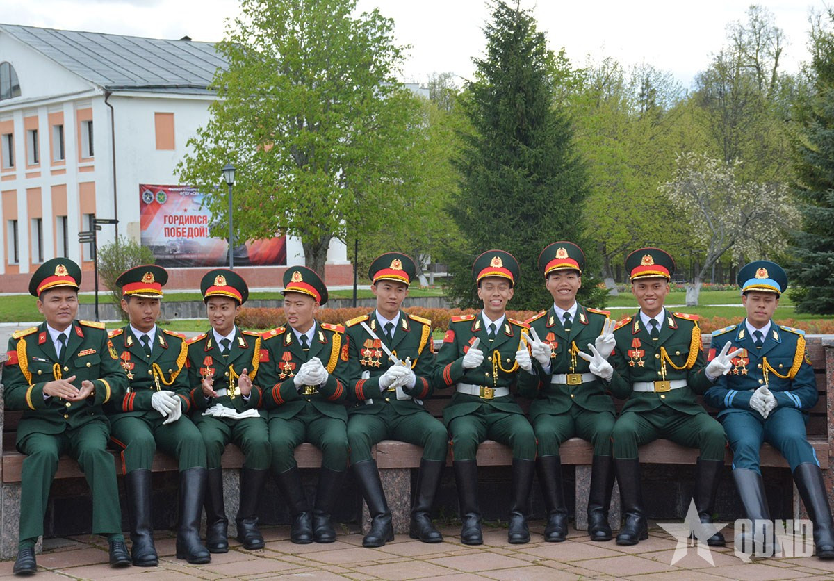 Nhung hinh anh “don tim” cua doan Viet Nam tham gia Le duyet binh tren Quang truong Do-Hinh-8