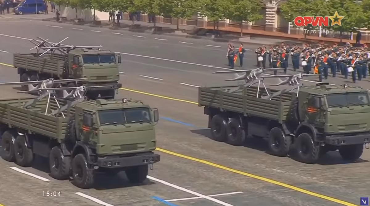 Viet Nam lan dau tham du le duyet binh Ngay Chien thang tren Quang truong Do-Hinh-13