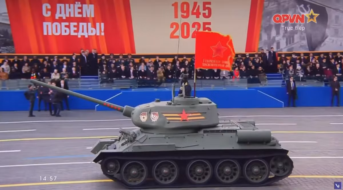 Viet Nam lan dau tham du le duyet binh Ngay Chien thang tren Quang truong Do-Hinh-31