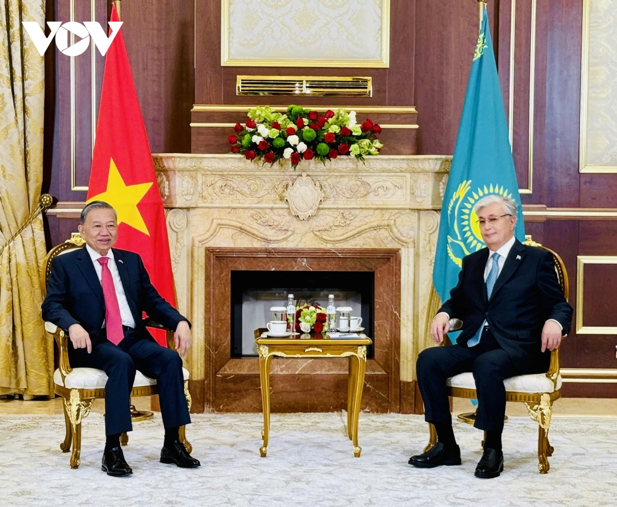 Tổng Bí thư Tô Lâm bắt đầu các hoạt động thăm cấp Nhà nước Kazakhstan - Hình 3 Tong Bi thu To Lam bat dau cac hoat dong tham cap Nha nuoc Kazakhstan-Hinh-3