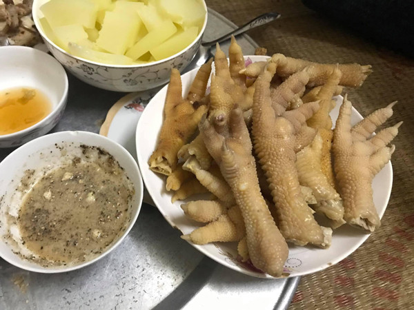 800.000 dong/kg chan ga, khach van chiu chi khong he lan tan-Hinh-3