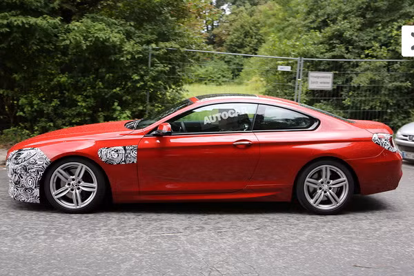 Và hình chụp mặt bên.