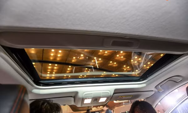 Cửa sổ trời như trên Mazda3 thế hệ trước