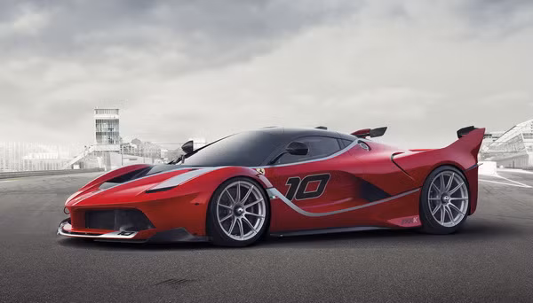 LaFerrari chẳng còn ăn nhằm gì nữa một khi FXX K - siêu xe mới nhất của tên tuổi Ferrari chính thức hiện diện.