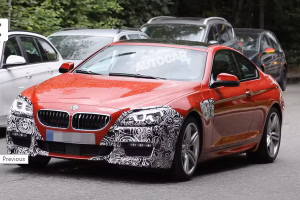 Thêm ảnh của mẫu xe đỏ.