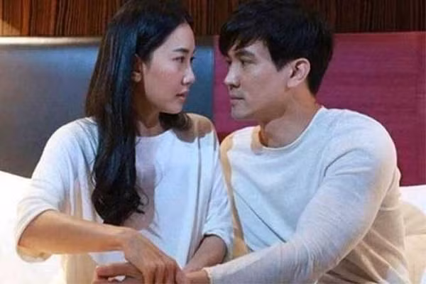 Co nen ly hon khi chong xem toi la su thay the nguoi vo da mat