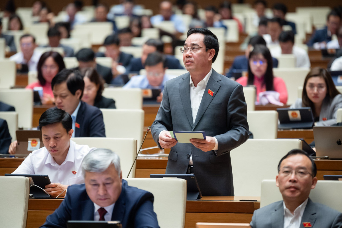 'Bac si mo phong kham tu thi giao vien day them la chinh dang'