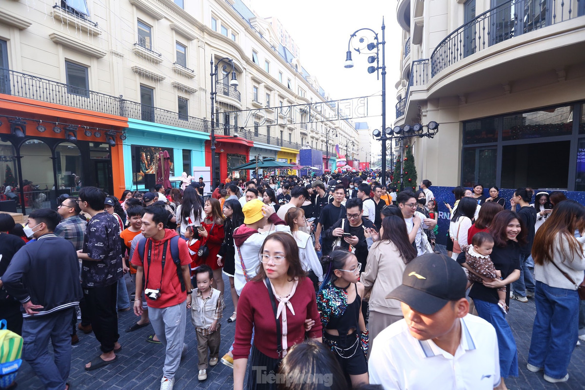 Khu phố đi bộ kiểu châu Âu là một địa điểm thú vị để đón Giáng sinh năm nay.