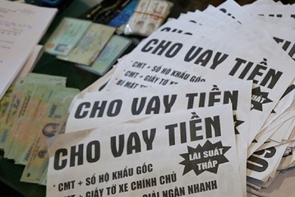 Hai cựu cán bộ công an phường ở Hà Nội bị cáo buộc cho vay nặng lãi, tổ chức ghi lô đề Hai cuu can bo cong an phuong o Ha Noi bi cao buoc cho vay nang lai, to chuc ghi lo de