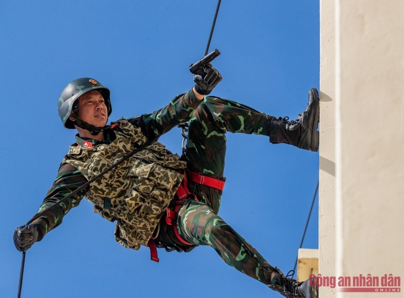 Quá trình huấn luyện công phu sẽ giúp các chiến sĩ đặc công có thể tác chiến trong nhiều điều kiện hoàn cảnh khác nhau.