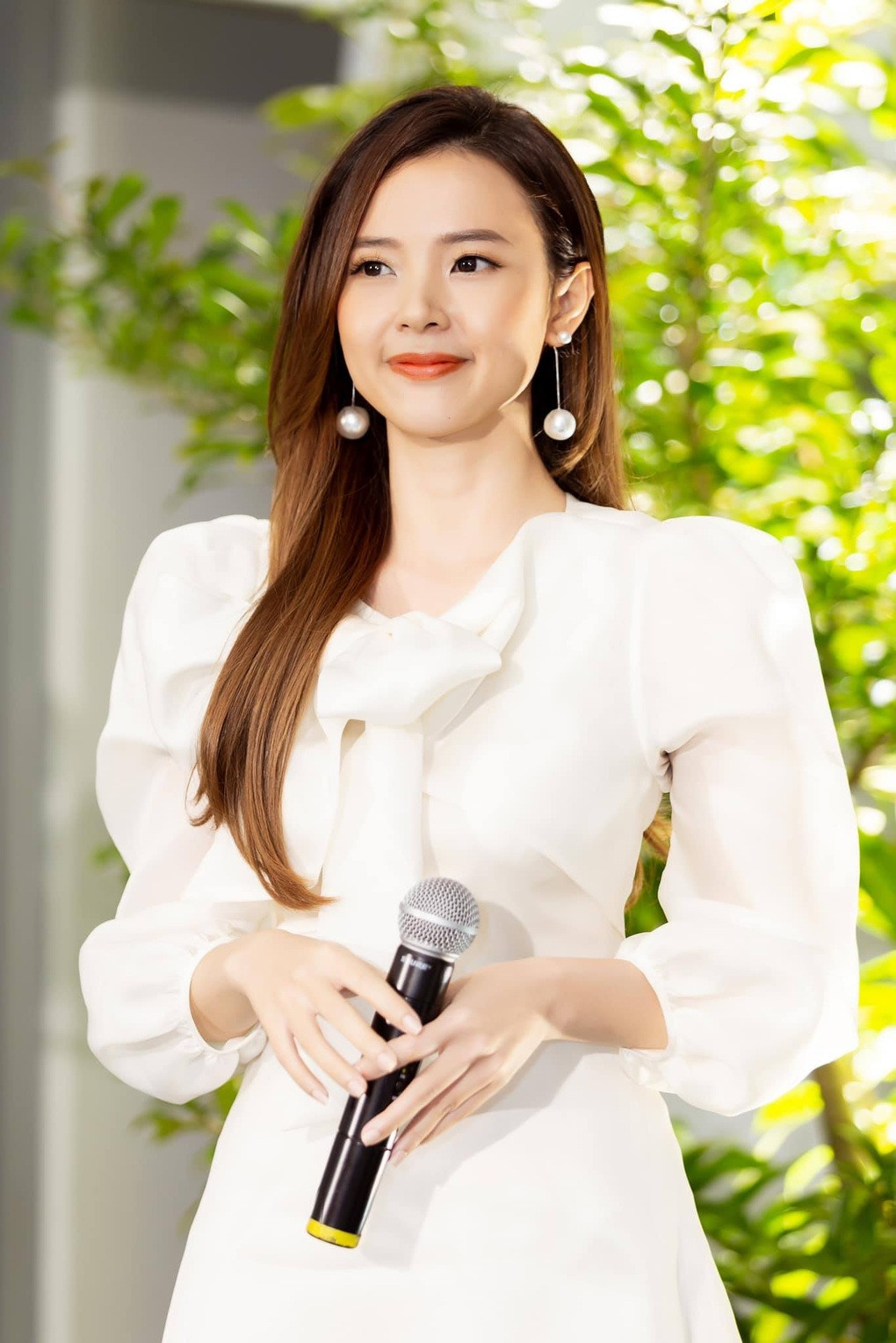 My nhan Viet lam giang vien: Midu bi chup len, Ngan Anh len chuc sau 1 nam-Hinh-4