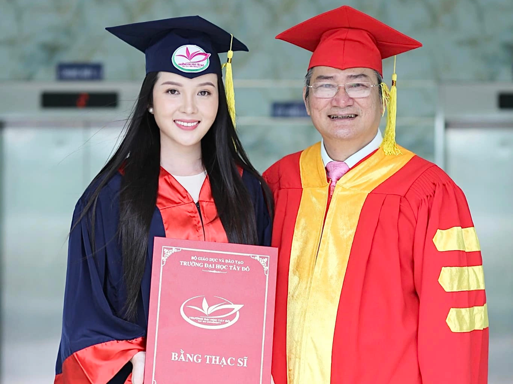 My nhan Viet lam giang vien: Midu bi chup len, Ngan Anh len chuc sau 1 nam-Hinh-8