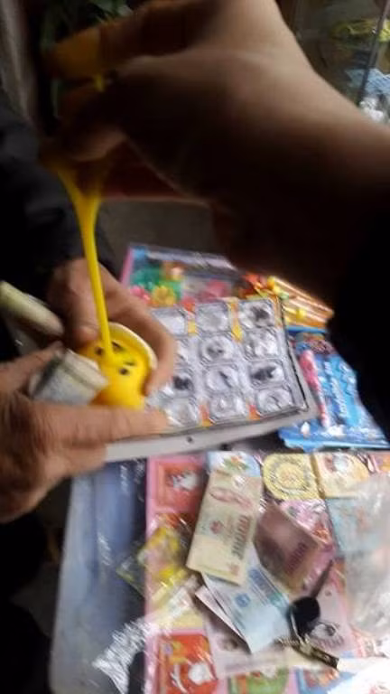 Con tre me Slime - “chat nhon ma quai” cha me dung tho o