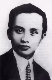 Đồng chí Hà Huy Tập (1906-1941). Nguyên quán: Xã Cẩm Hưng, huyện Cẩm Xuyên, tỉnh Hà Tĩnh. Được bầu tại Hội nghị Trung ương Đảng năm 1936. Nhiệm kỳ: 26/7/1936 - 30/3/1938.