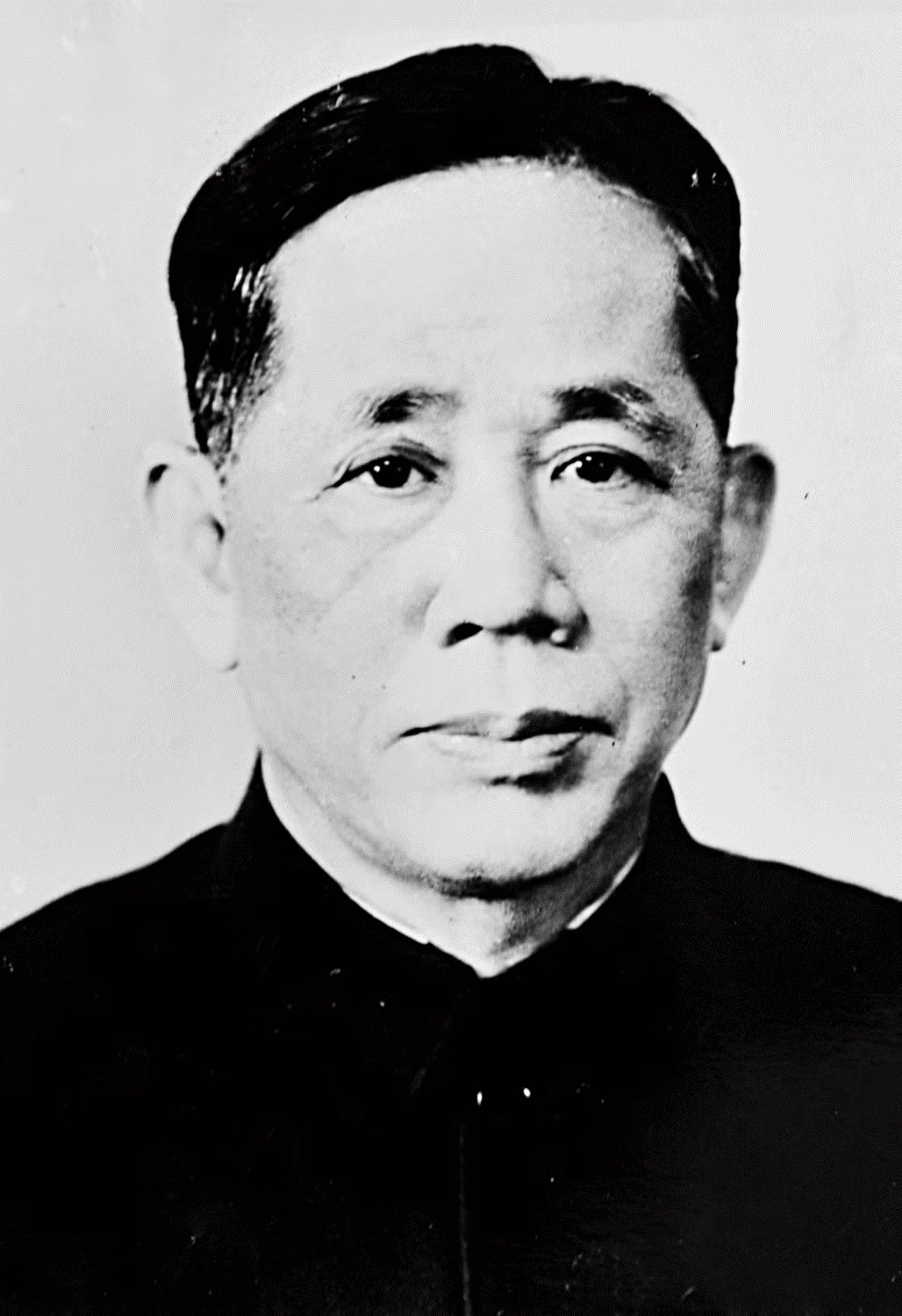 Đồng chí Lê Duẩn (1907-1986). Nguyên quán: Xã Triệu Đông, huyện Triệu Phong, tỉnh Quảng Trị. Được bầu tại Đại hội Đại biểu Đảng Cộng sản Việt Nam lần thứ 3 và Đại hội Đại biểu Đảng Cộng sản Việt Nam lần thứ 4. Nhiệm kỳ: 10/9/1960 - 10/7/1986.