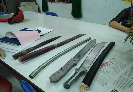 Vụ chém nhau kinh hoàng ở Biên Hòa: Xác định một số đối tượng Vu chem nhau kinh hoang o Bien Hoa: Xac dinh mot so doi tuong