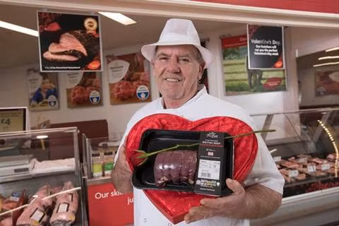 Khuyen mai soc Valentine: bit tet dat nhat hanh tinh gia re nhu cho