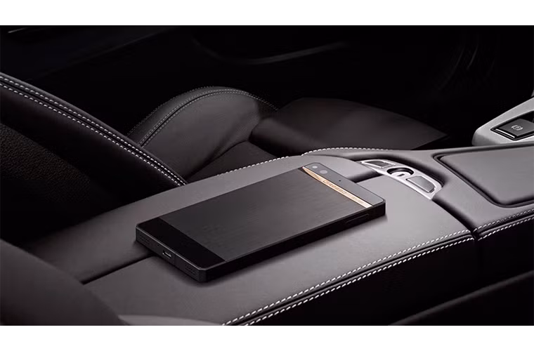 Là một trong những sản phẩm chỉ dành cho các doanh nhân thu nhập cao, Gresso Regal Black chỉ có số lượng 999 chiếc được bán ra trên toàn thế giới.