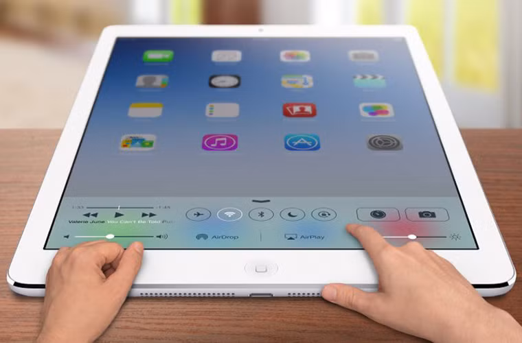 Apple dự kiến sẽ ra mắt một mẫu iPad siêu lớn vào năm tới. Người ta gọi nó là "iPad Pro" hoặc "iPad Plus".