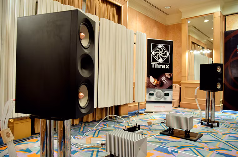 Một số phòng nghe được bài trí đơn giản nhưng mang lại rất nhiều cảm xúc cho người nghe.