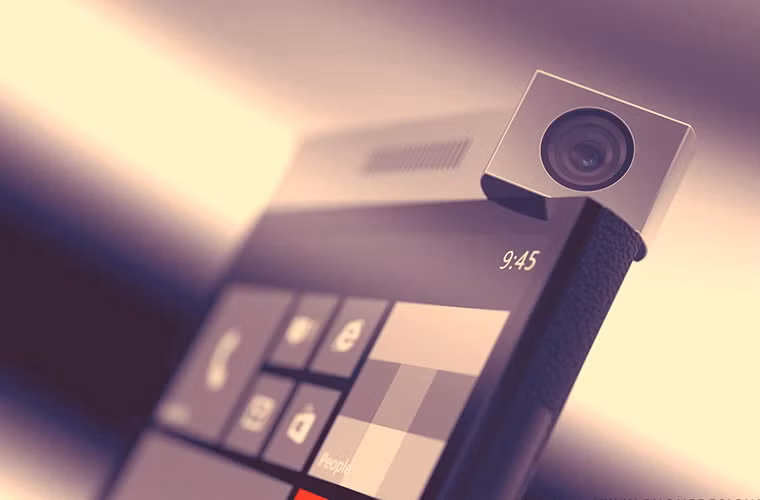 Một cách tân mà thiết kế ý tưởng Spinner mang lại chính là chiếc camera xoay cho phép bạn chụp hình từ bất kỳ góc nhìn nào mà không cần đến 2 camera.