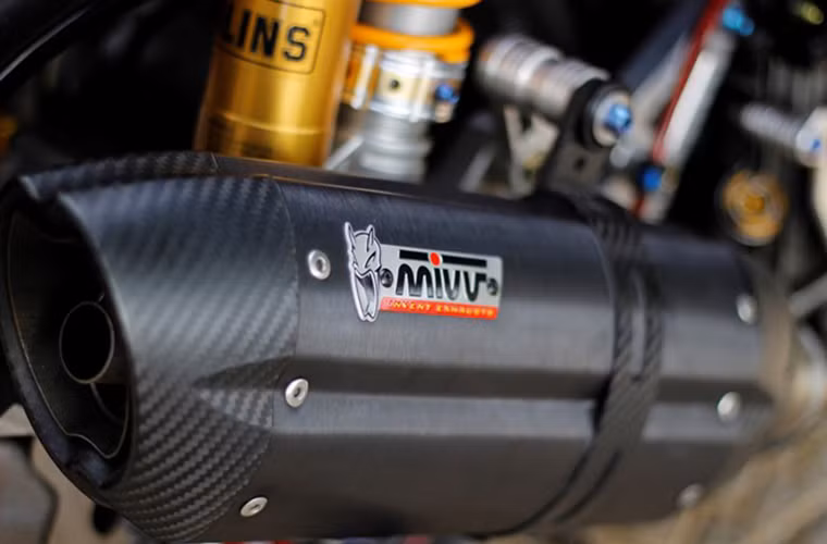 Pô MIVV phát ra âm thanh cực kỳ mạnh mẽ.