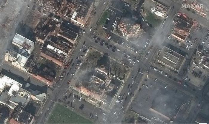 Cảnh tượng điêu tàn hậu lốc xoáy, ngày 11/12/2021.