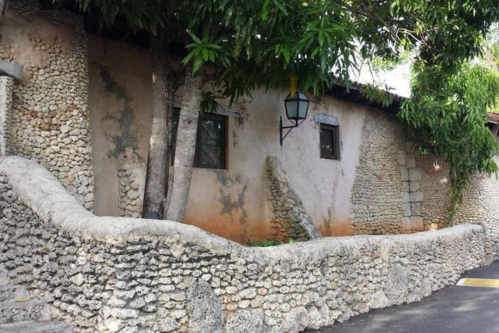 Đáng nói, bức tranh này rơi khỏi tường một ngôi nhà ở nông thôn Italia năm 2016 và người ta vẫn nghĩ trên thế giới chỉ còn bản sao.