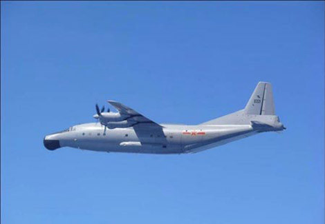 Hình ảnh chiếc Y-8J bay trên không phận quốc tế giữa đảo Okinawa và Miyako.